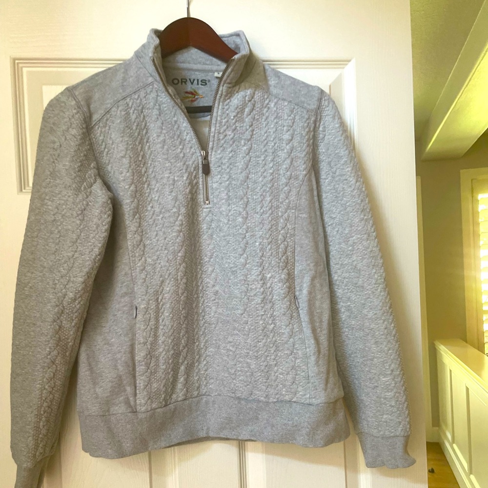 Orvis gray sweatshirt half zip. Size small